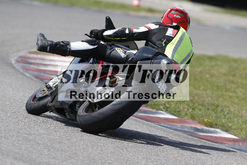 /27 12.06.2025 Ducati Schweiz Trackday Warmup  ADR/gelb-jeaune/42